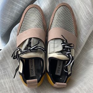 Steve Madden colorblock sneaker